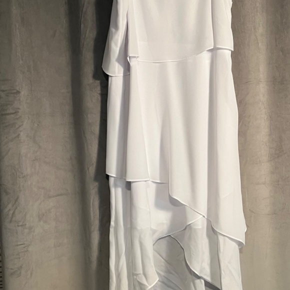 BCBG white flowy high-low dress in Large - Picture 6 of 10